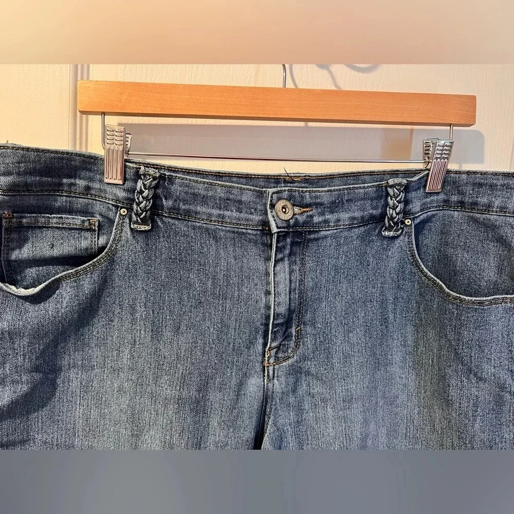 Style & Co Denim ankle jeans with frayed ankles and braced belt loops sz 18.